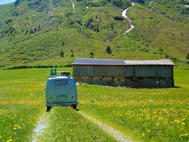Barn Bus